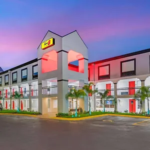 Hotel Super 8 By Wyndham Orlando Near Florida Mall **